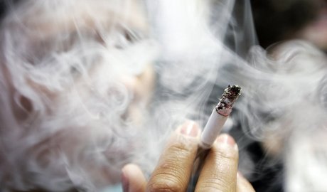 Puši se u svim kafićima